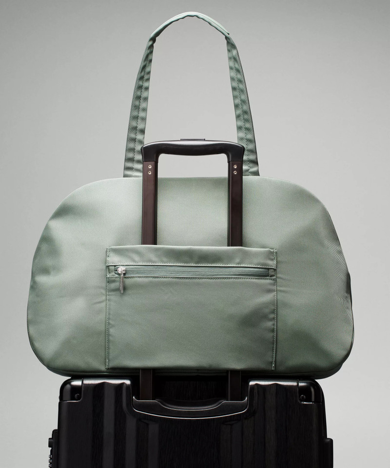 City Essentials Bag 25L 7