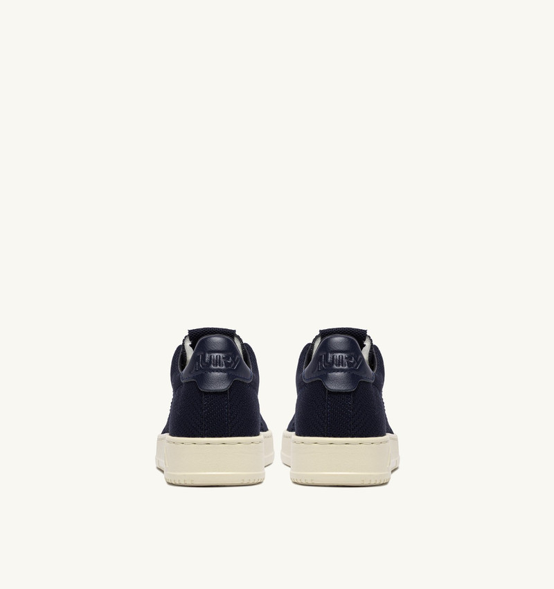 MEDALIST EASEKNIT LOW SNEAKERS IN SPACE BLUE KNIT 3