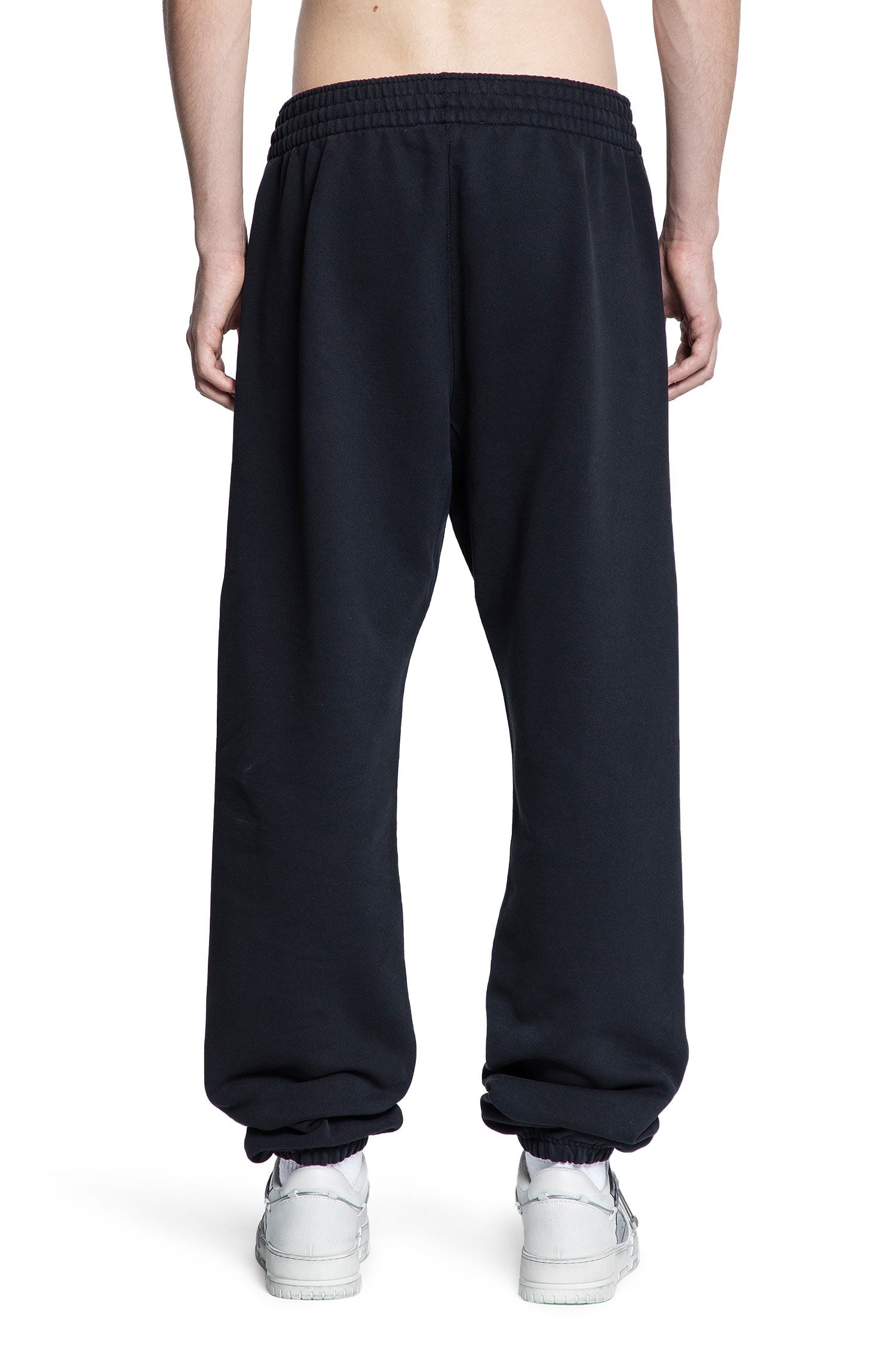 Givenchy-Paris-Jogger-Pants - 3