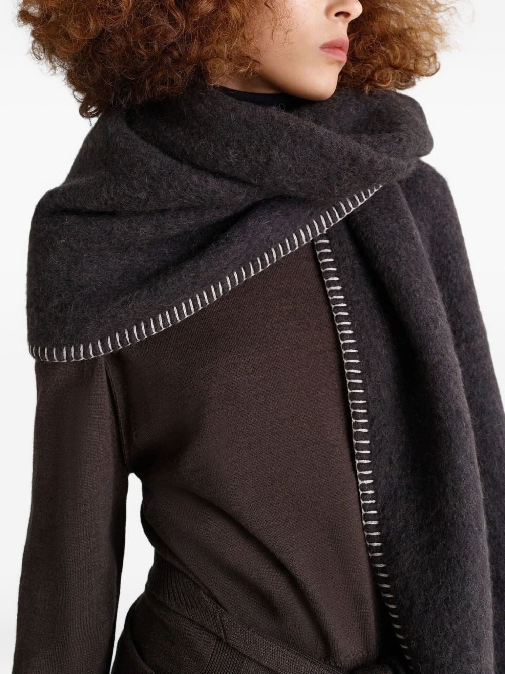 stitched-edge wool scarf - 3