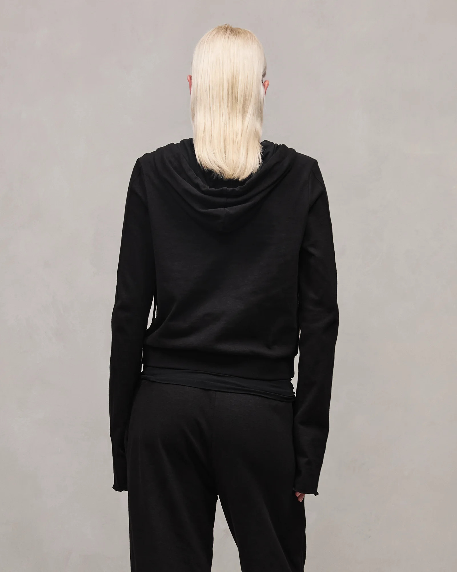 LIGHTWEIGHT CROPPED ZIP-UP BLACK - 4