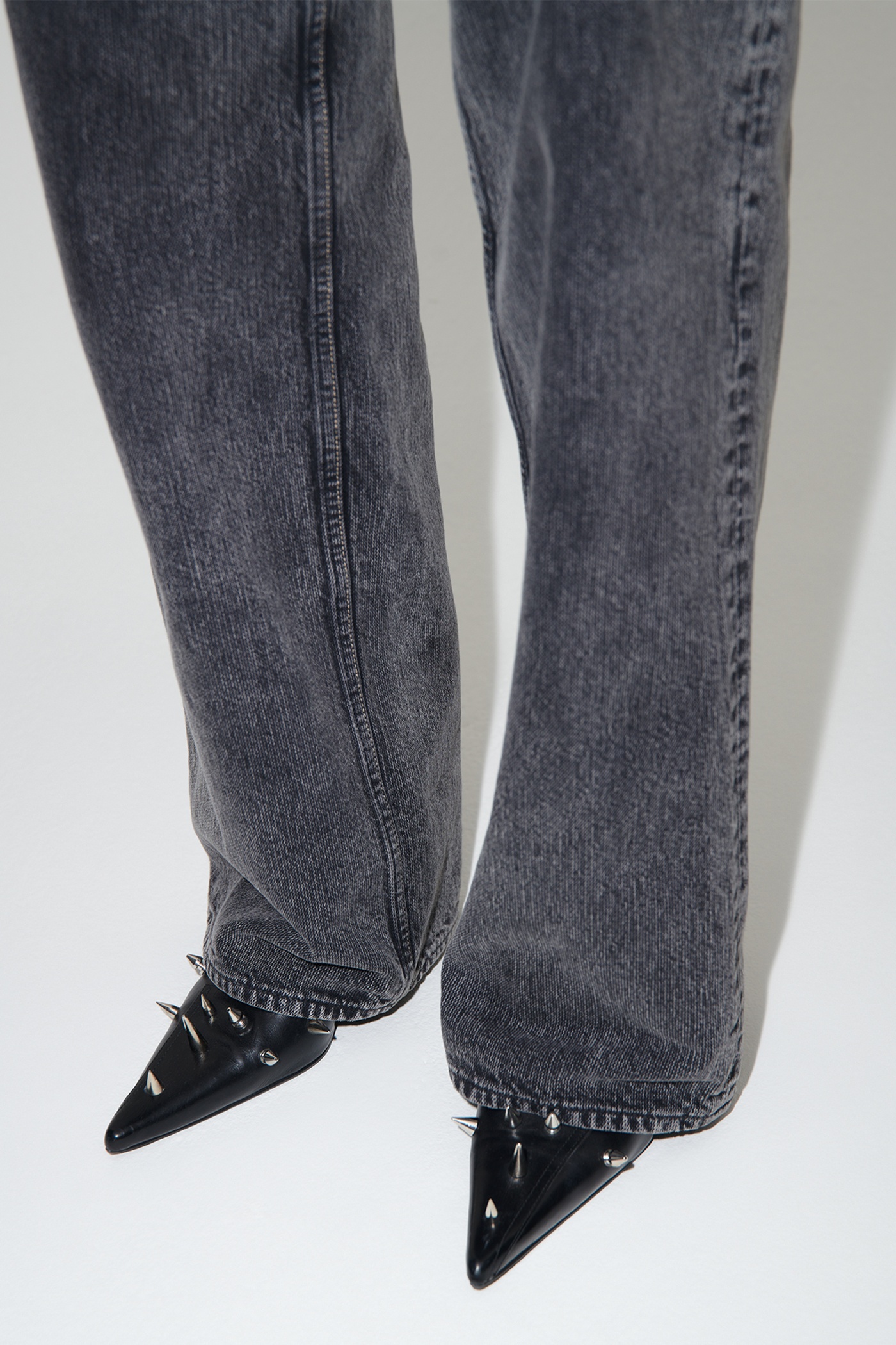Neo Cut Overdyed Black Chain Twill - 8