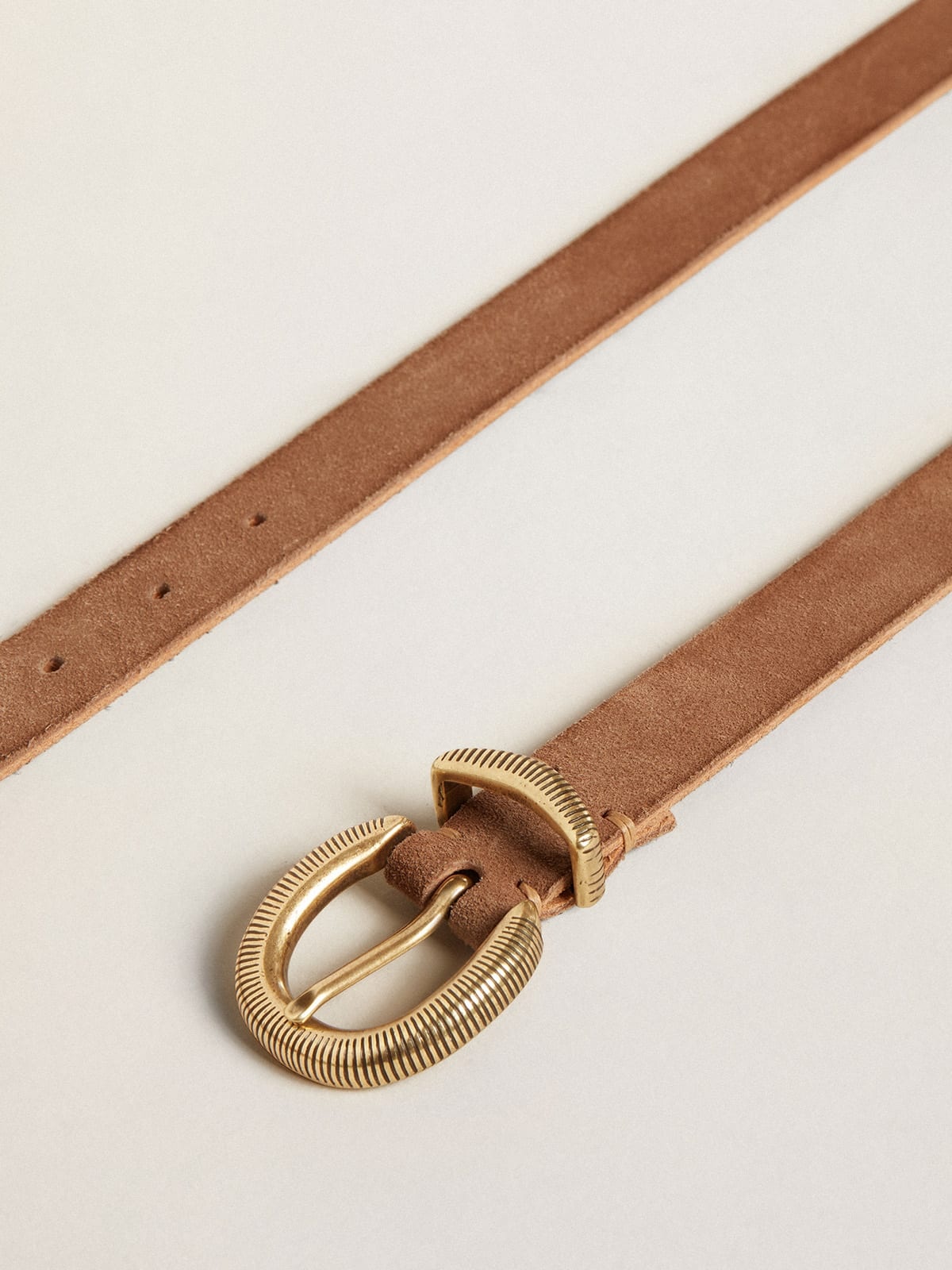 Ash-colored nubuck leather belt with gold buckle - 2