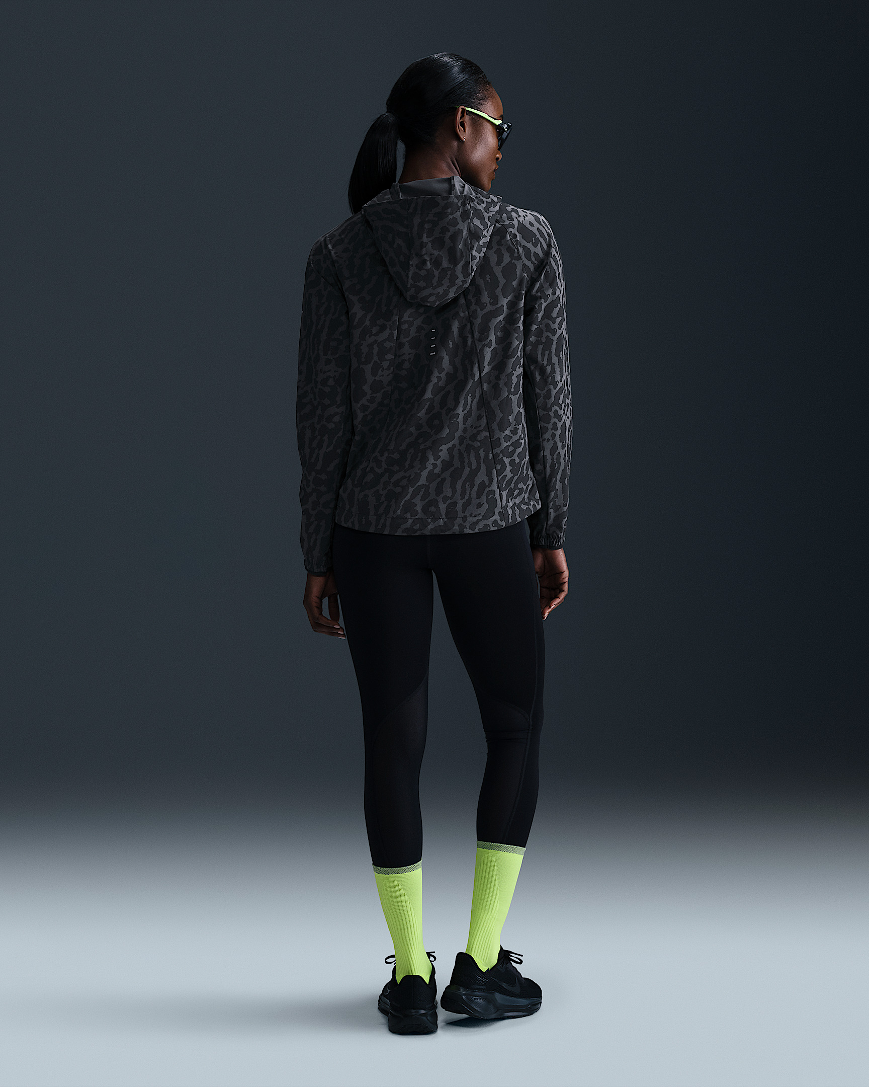 Nike Swift Women's Dri-FIT Packable Running Jacket - 5