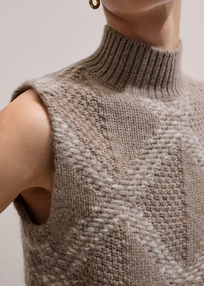 Argyle Knit Vest 3