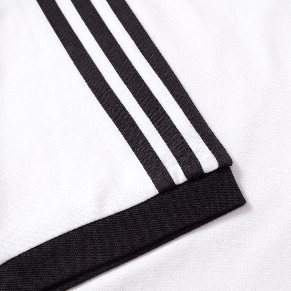 Adicolor Classics 3-Stripes Tee - 6