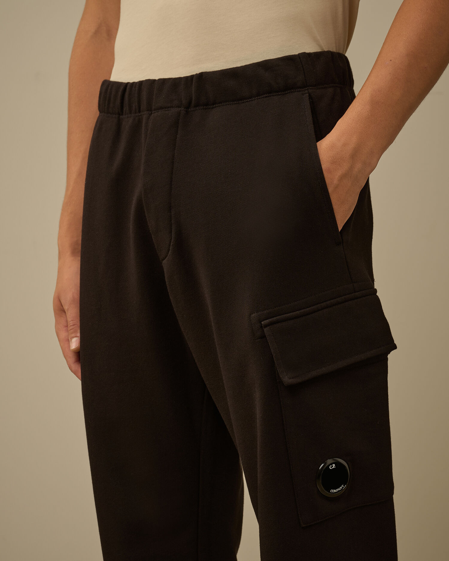 Diagonal Raised Fleece Cargo Lens Sweatpants - 5