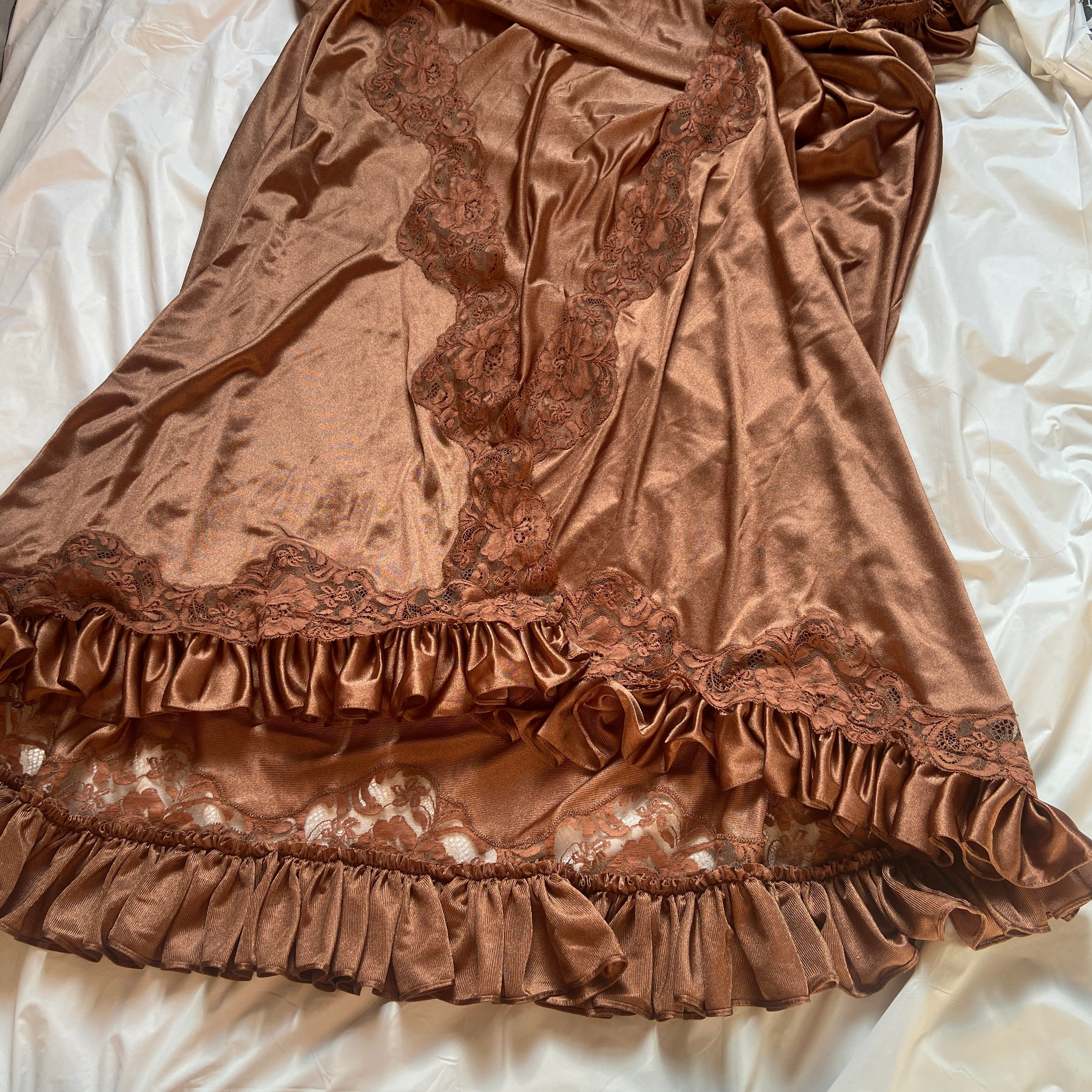 Vetements fall 2019 demna metallic brown floral ruffles lace robe dress - 13