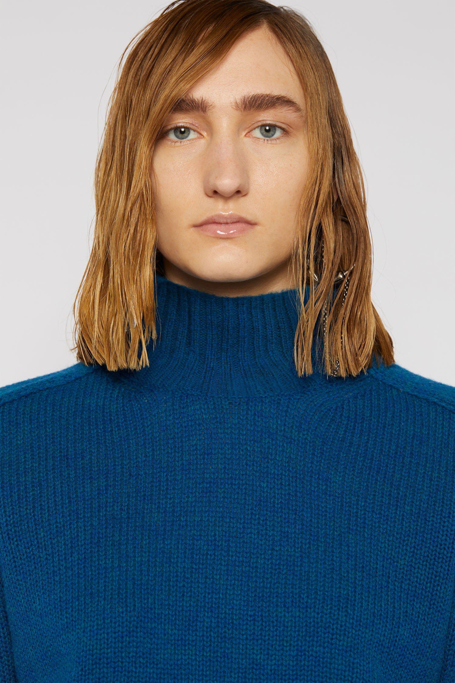 High-neck wool sweater ocean blue - 4