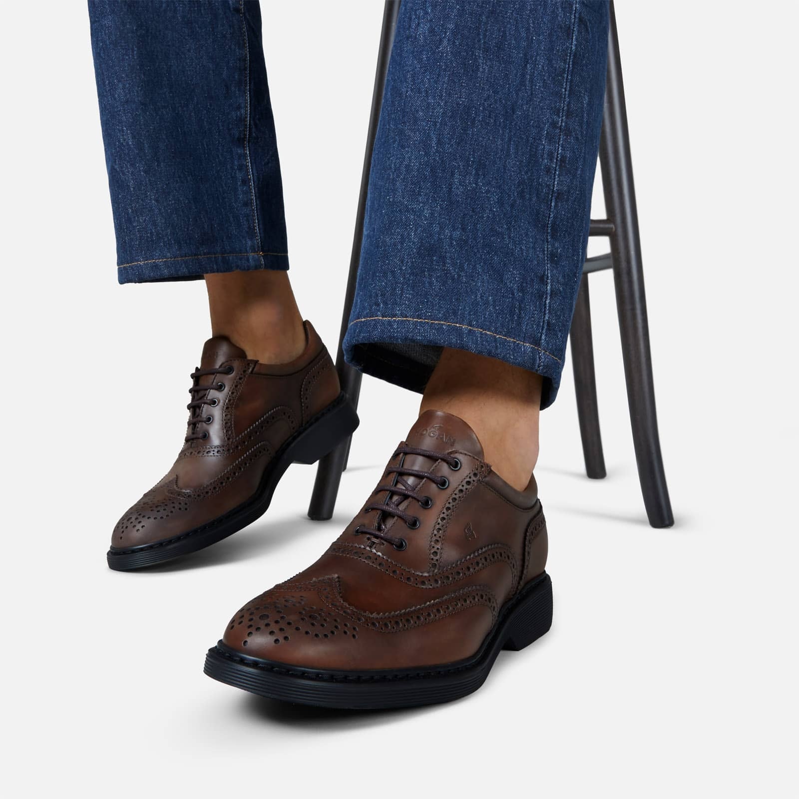 Lace-Ups Brown - 6