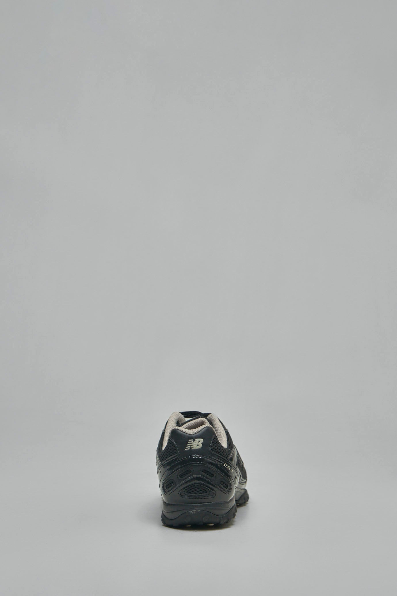 204L Low-Profile Running Sneaker - 4