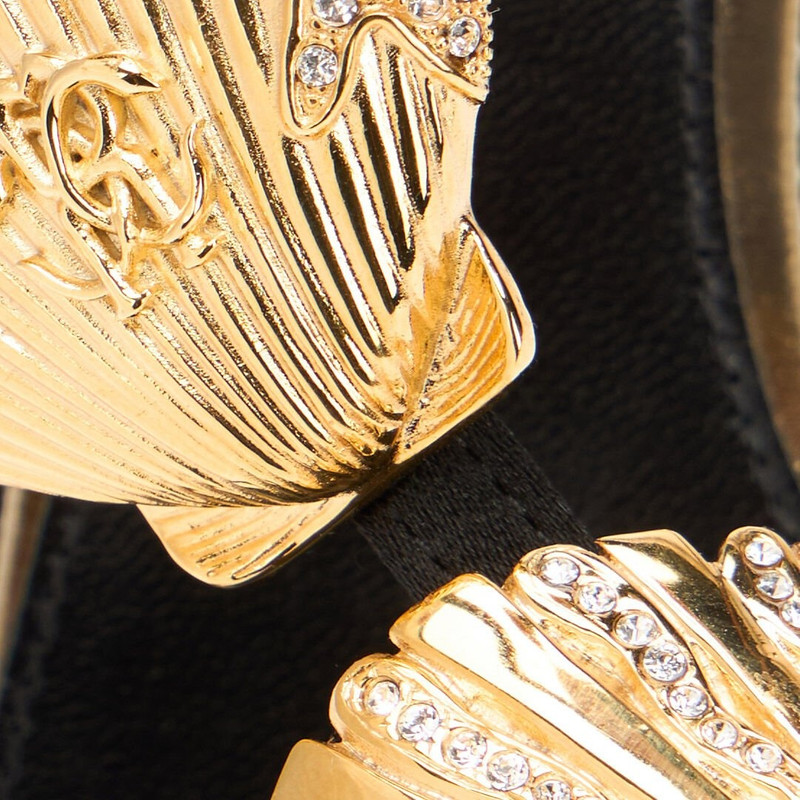 Sandals With Golden Shells 4