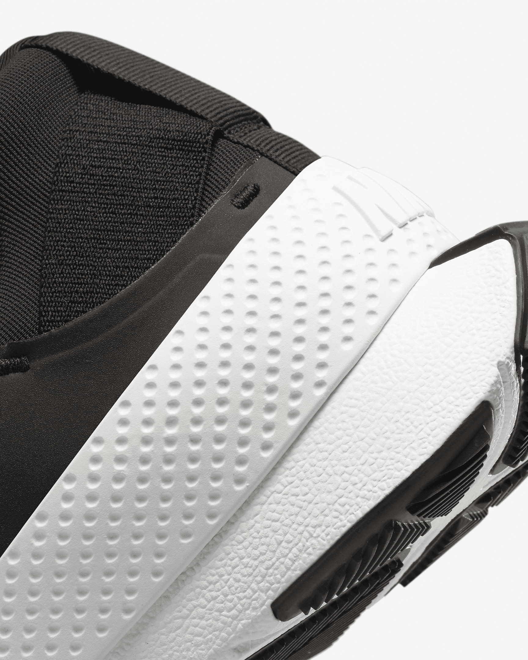 Nike Go FlyEase Easy On/Off Shoes - 9