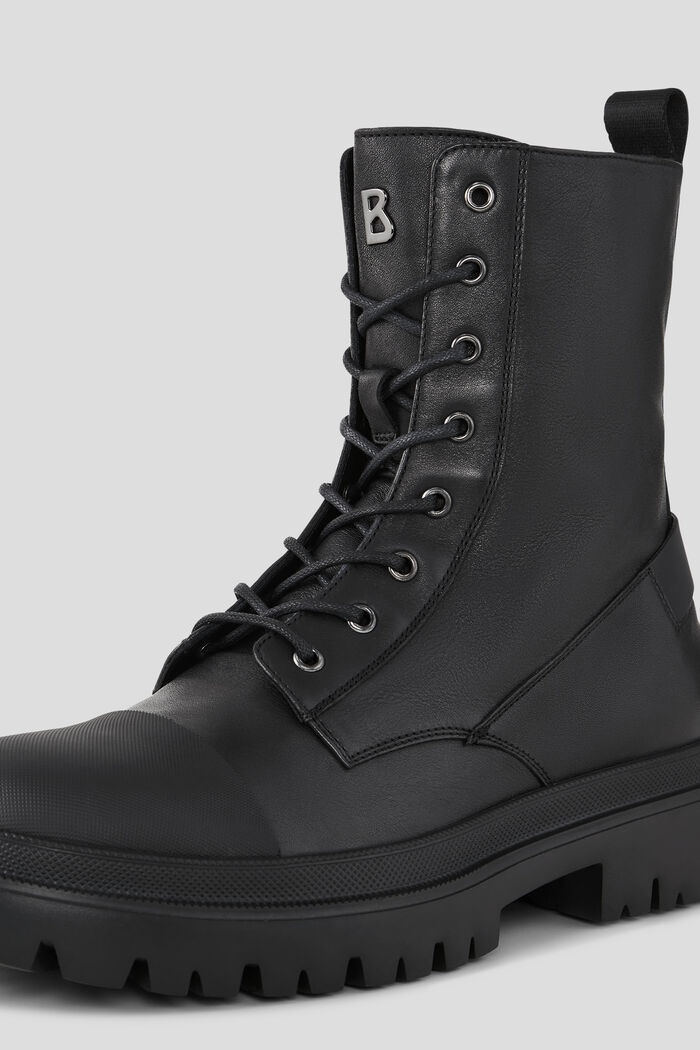 Chesa Alpina Boots in Black - 4