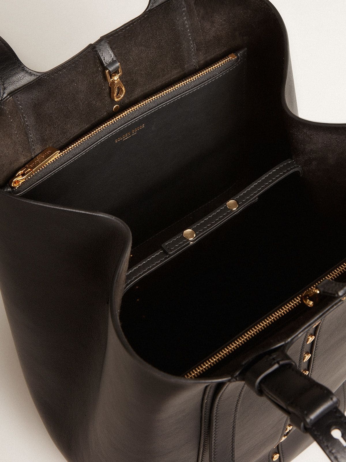 24/7 Bag in black leather with adjustable handles - 10