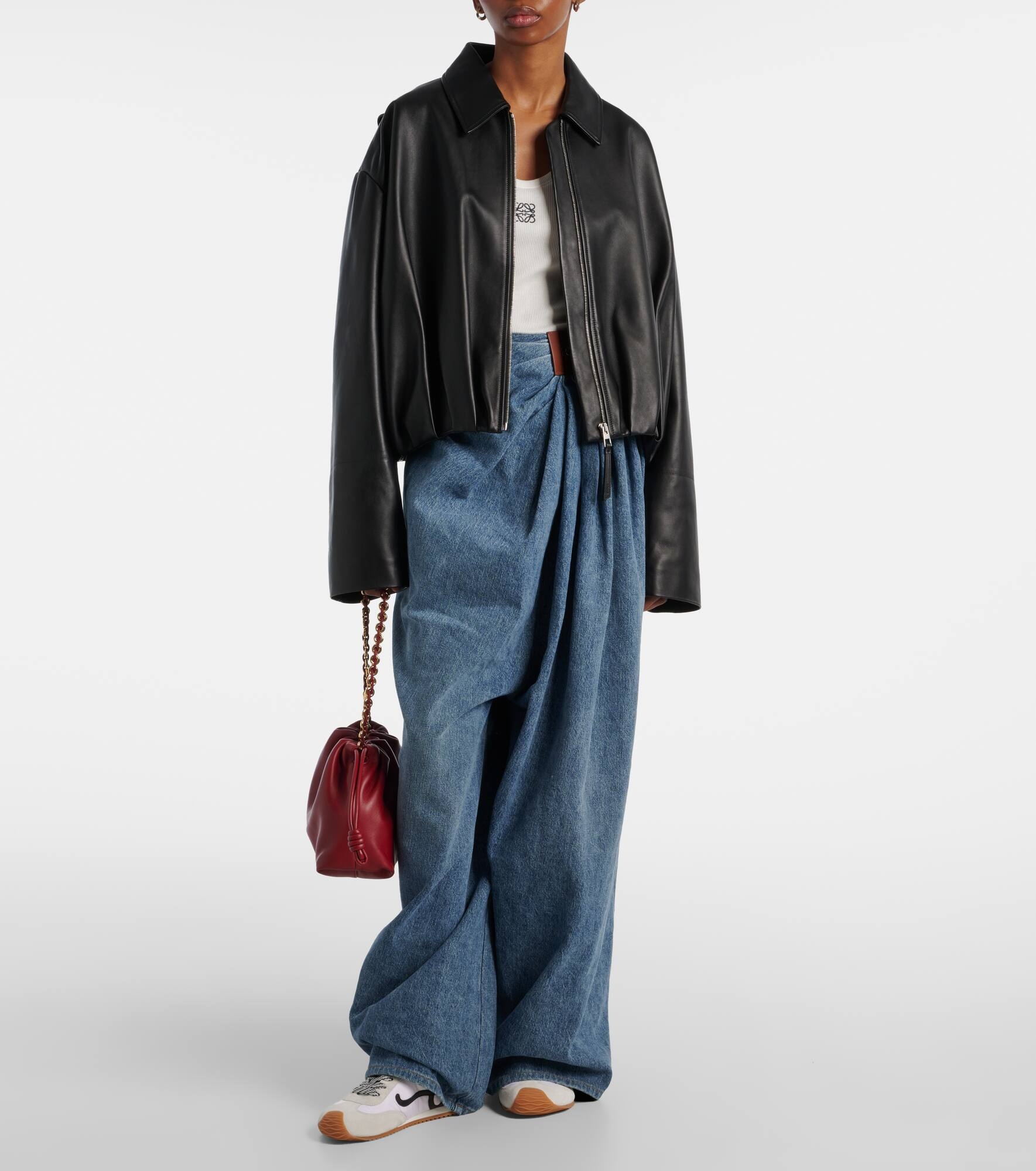 唯一無二の個性を纏う【LOEWE】Wrap wide-leg jeans 唯一無二の個性を纏う【LOEWE】Wrap wide-leg jeans