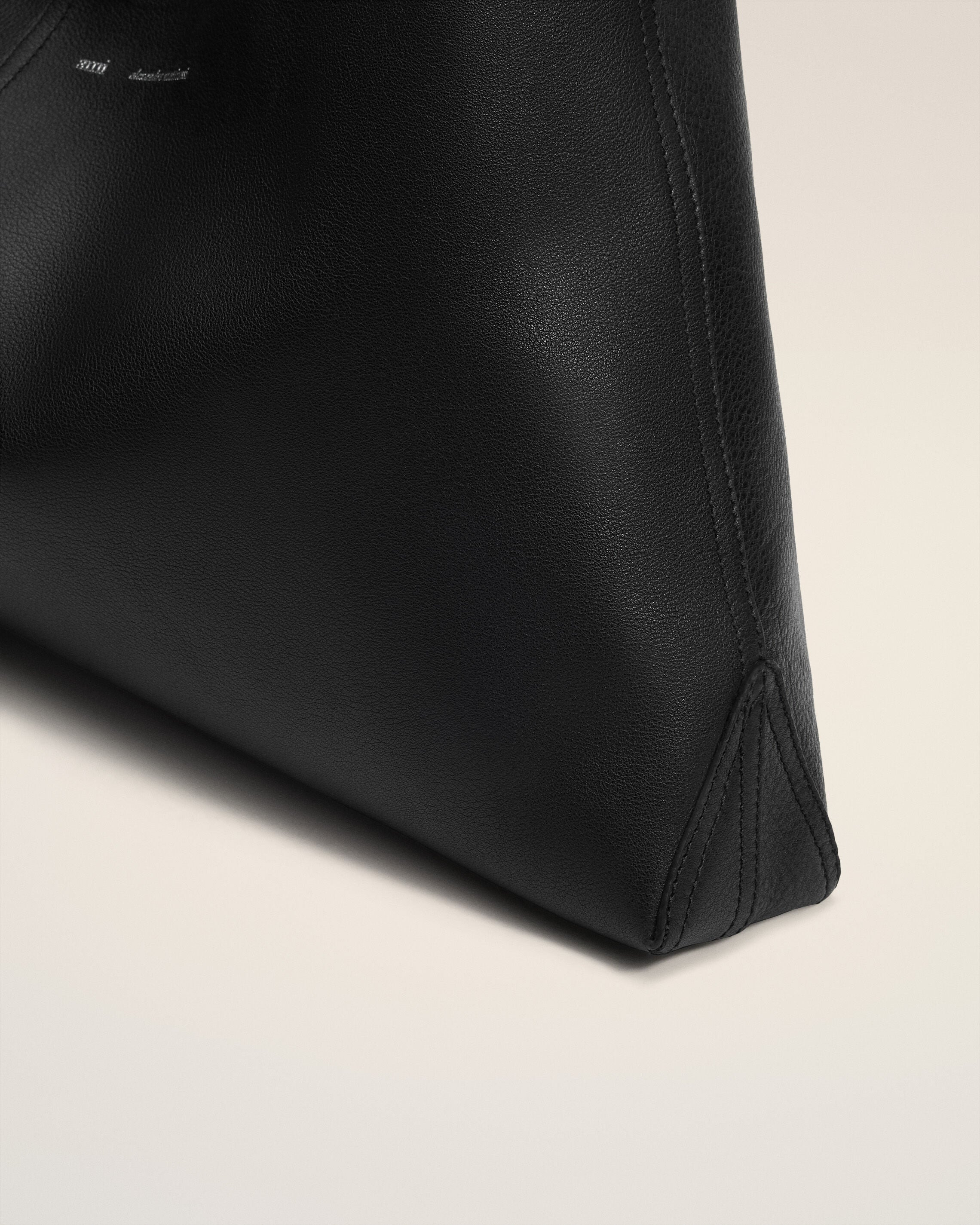 BLACK SUPPLE LEATHER ETIENNE SHOULDER BAG - 5