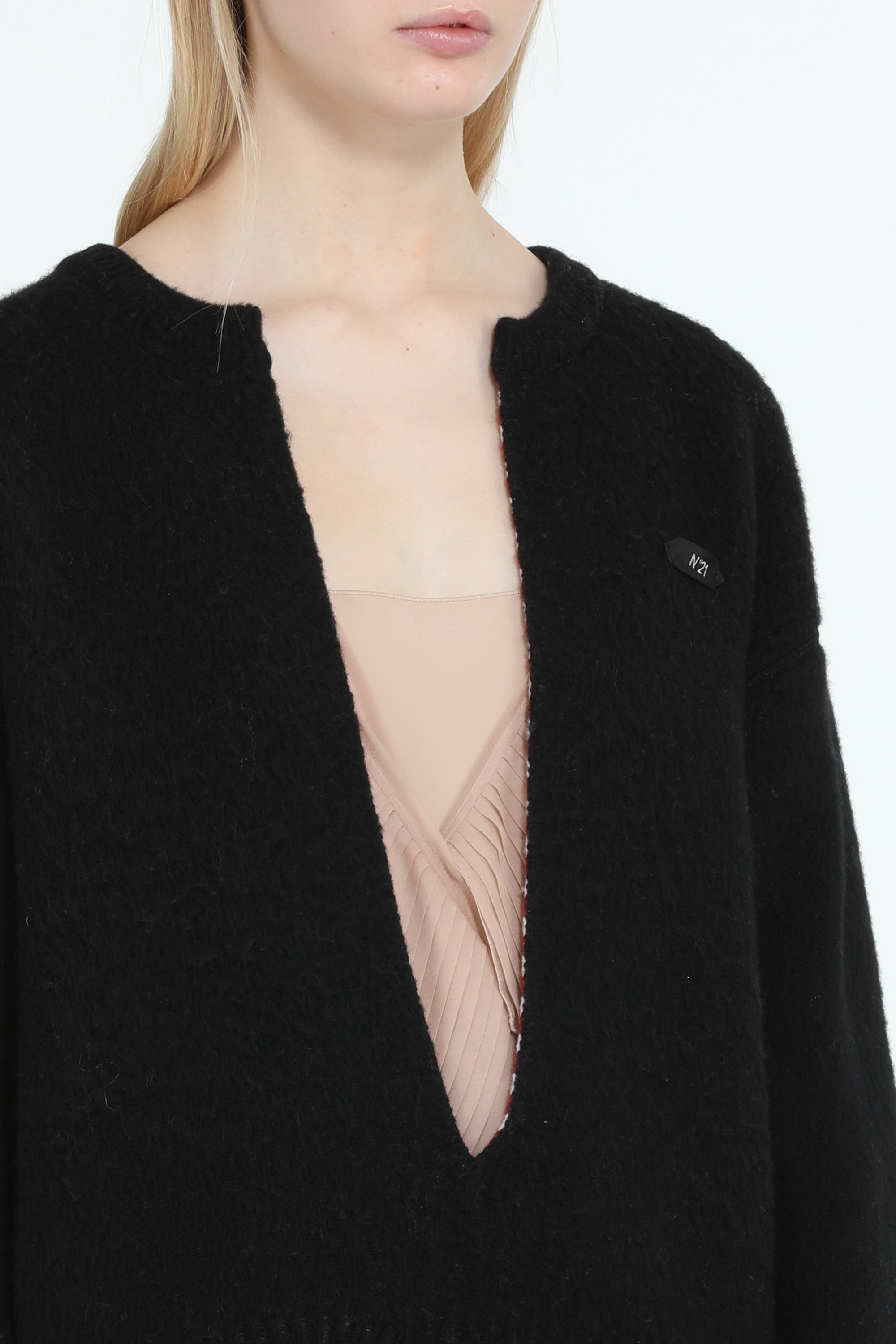 DEEP-NECKLINE SWEATER - 5