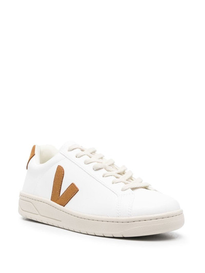 VEJA low-top sneakers outlook