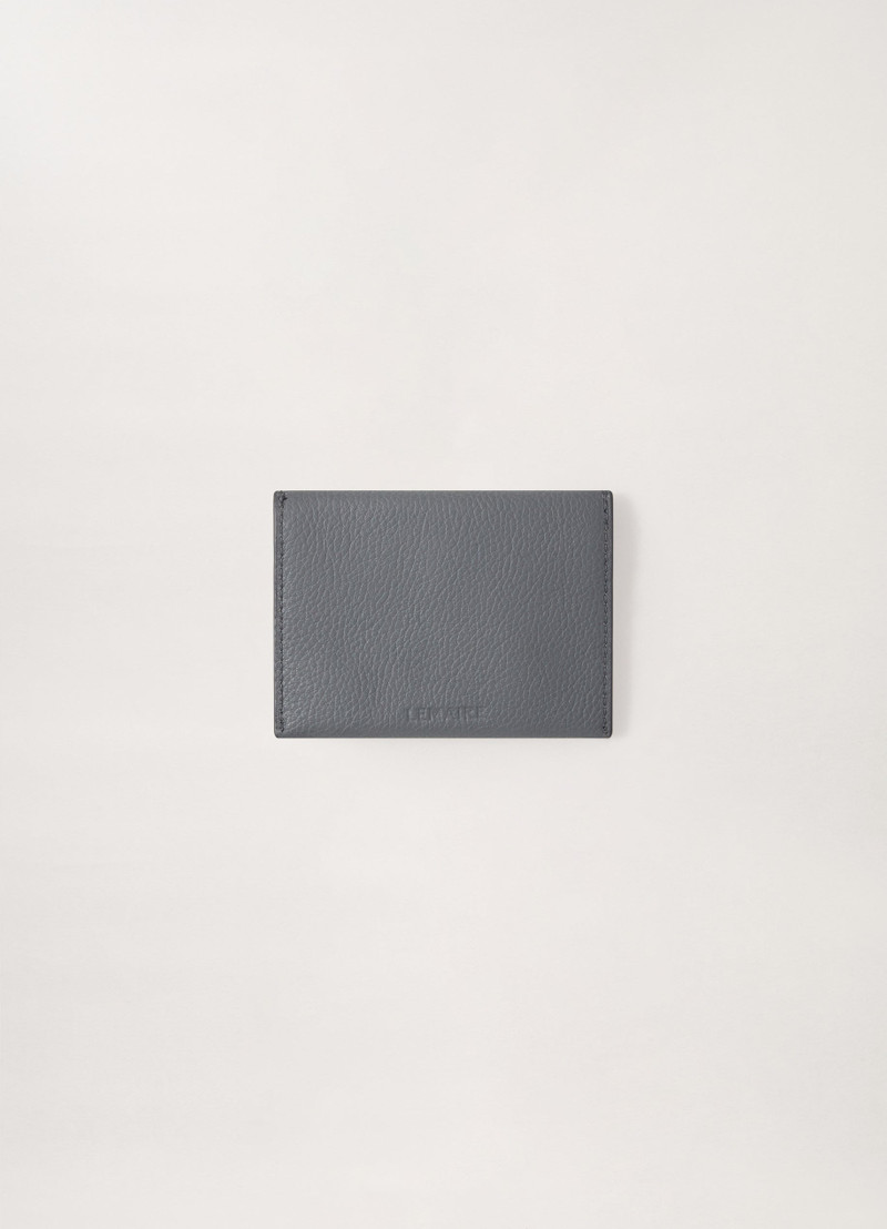 Lemaire ENVELOPPE CARD HOLDER
SOFT GRAINED LEATHER outlook