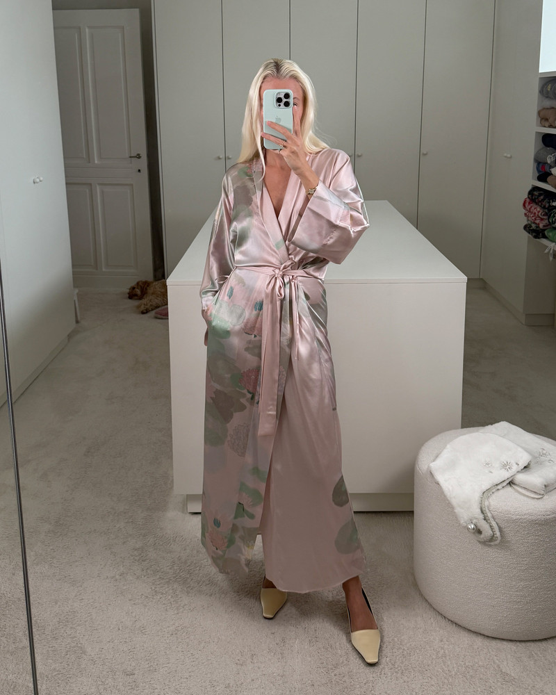 BERNADETTE Peignoir Silk Satin outlook