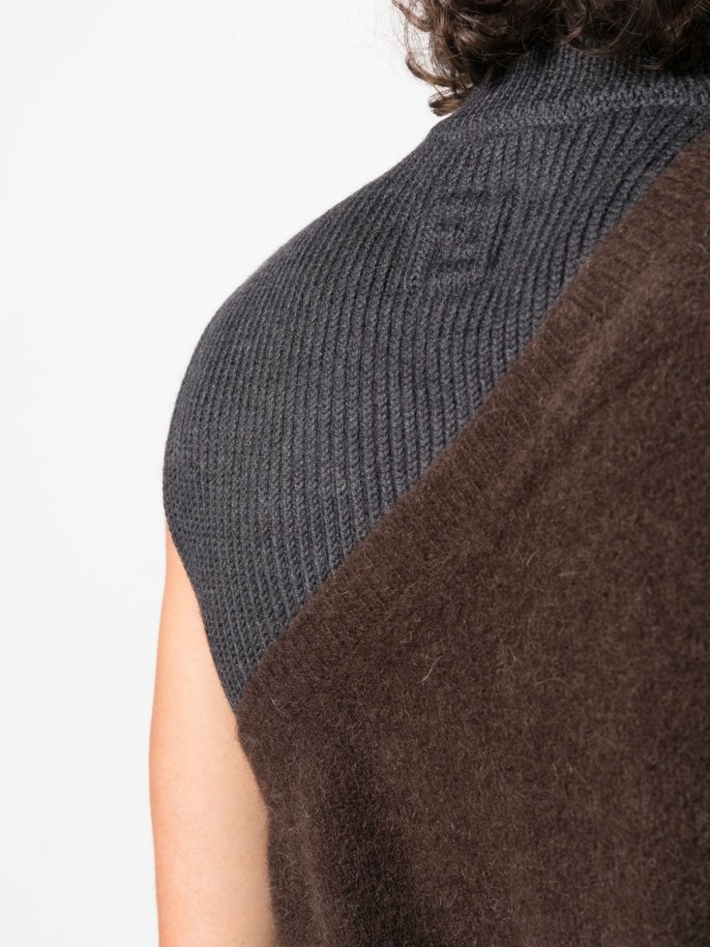 panelled ribbed zipped vest - 5