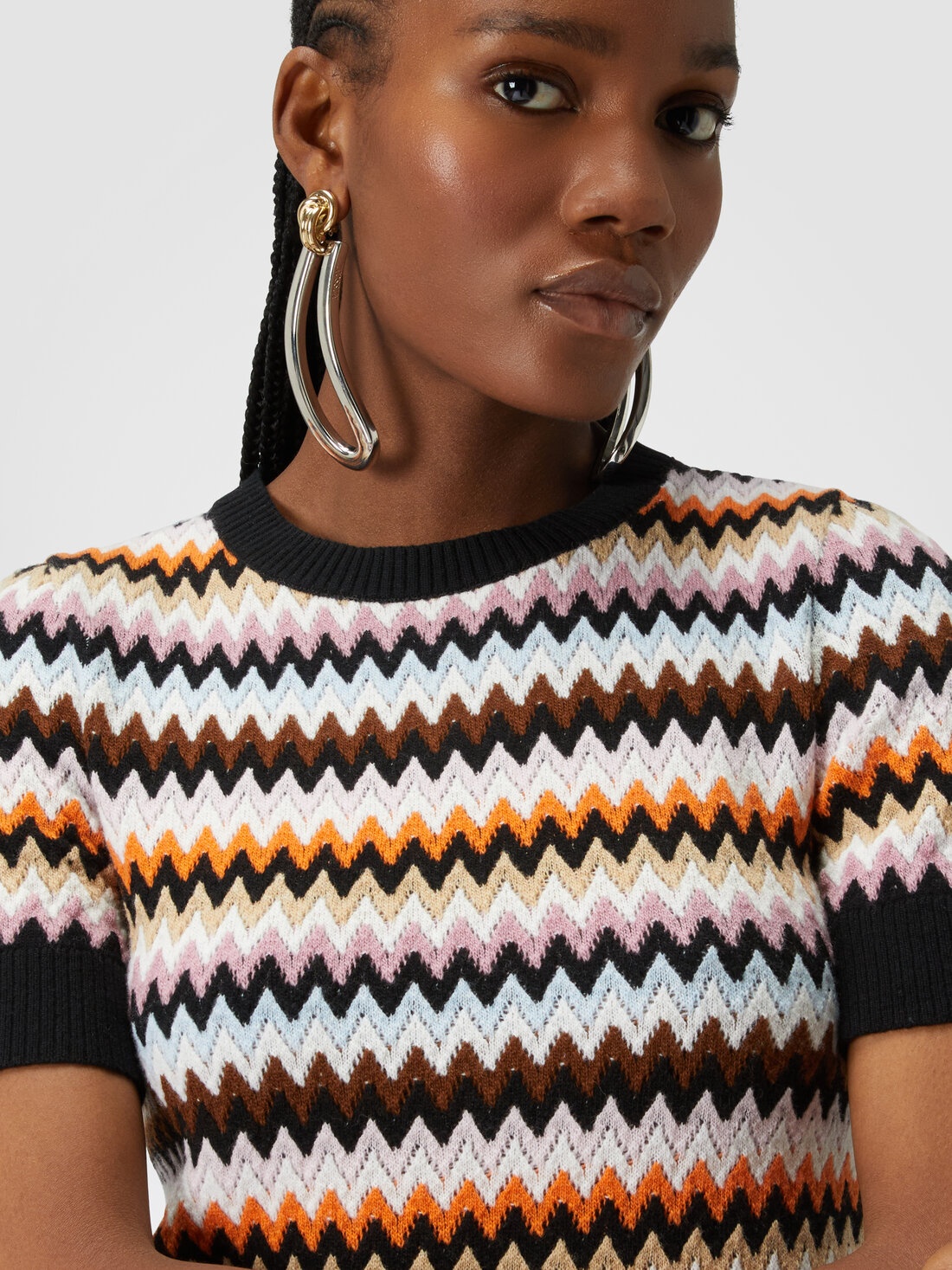 Short-sleeved crewneck pullover in zigzag wool - 5