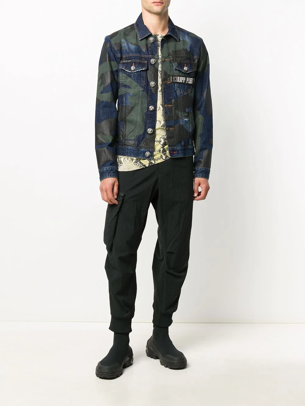 camouflage print denim jacket - 2