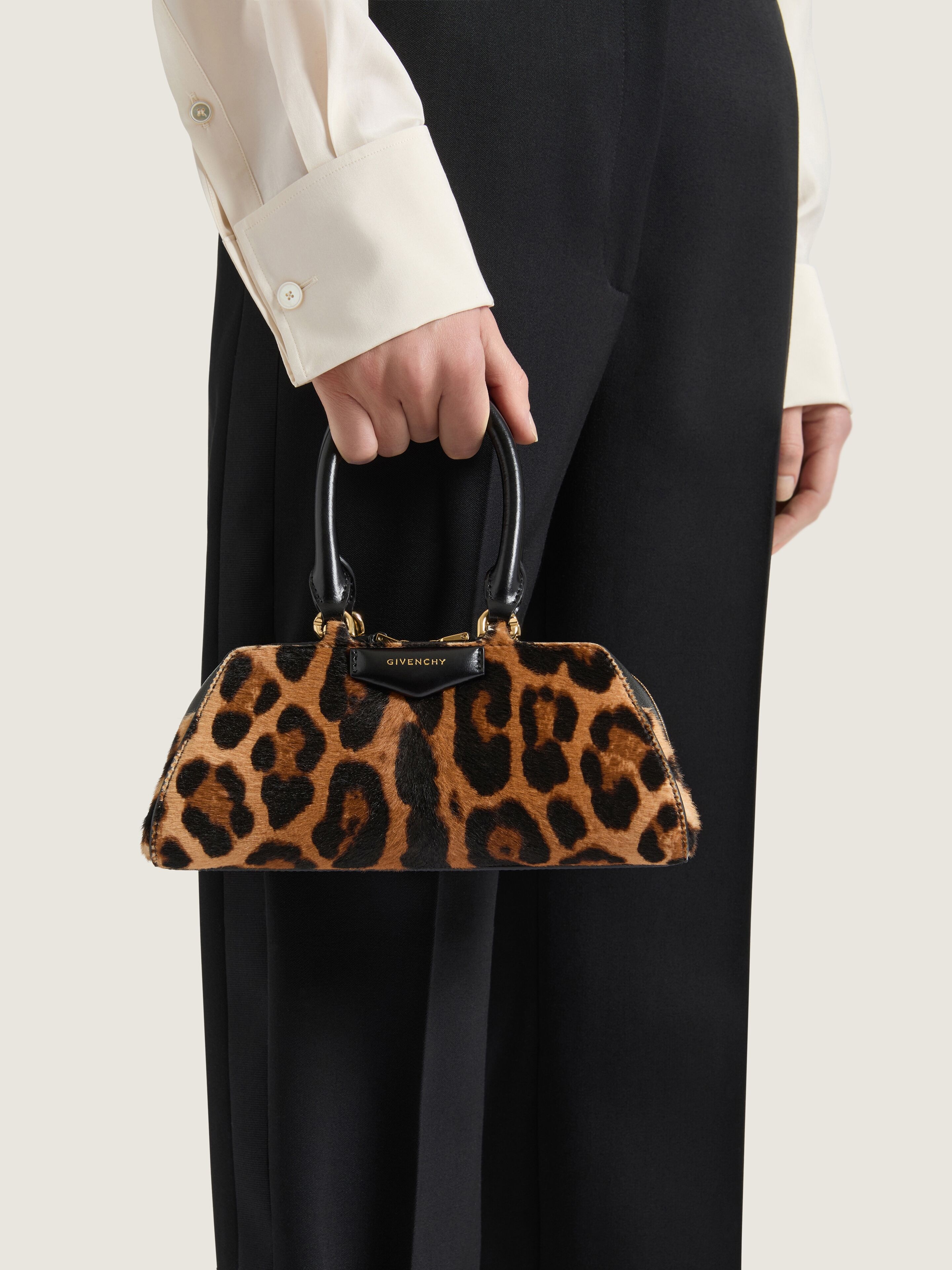 MINI ANTIGONA EAST-WEST BAG IN LEATHER WITH LEOPARD PRINT - 3