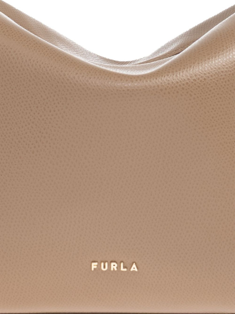 Chain detail tote bag 5