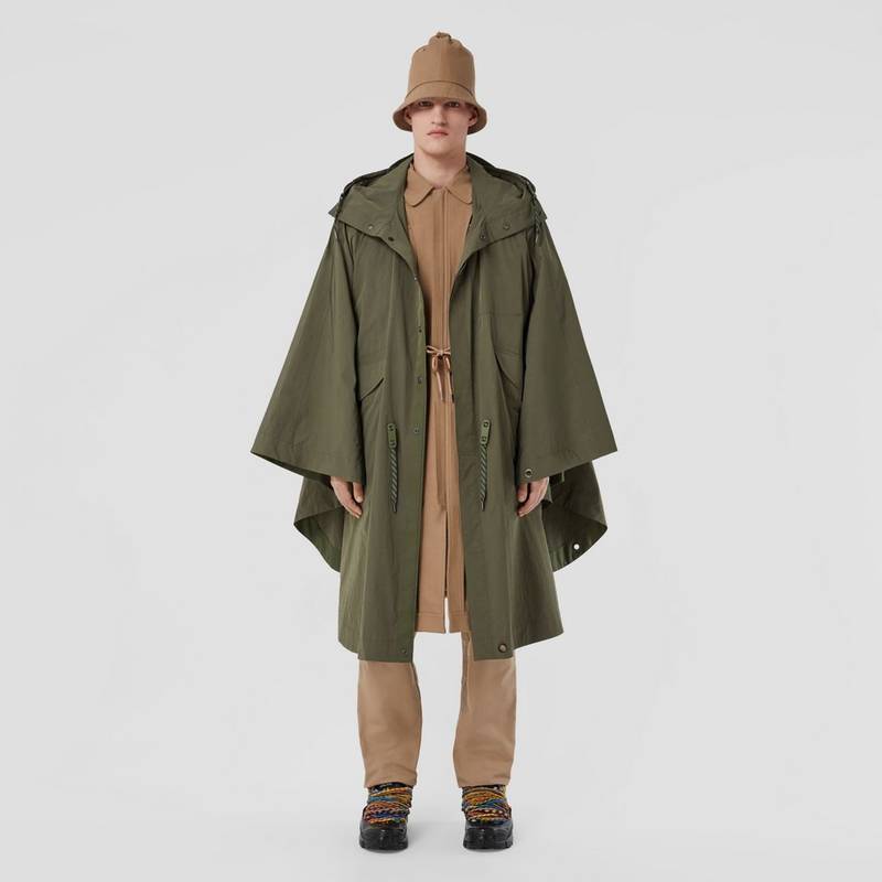 Burberry Packaway Technical Cotton Hooded Cape outlook
