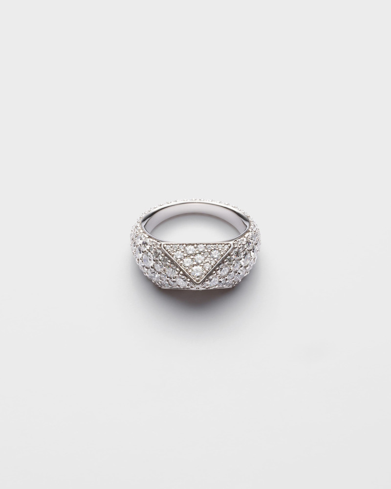 Eternal Gold ring in white gold and diamonds 1