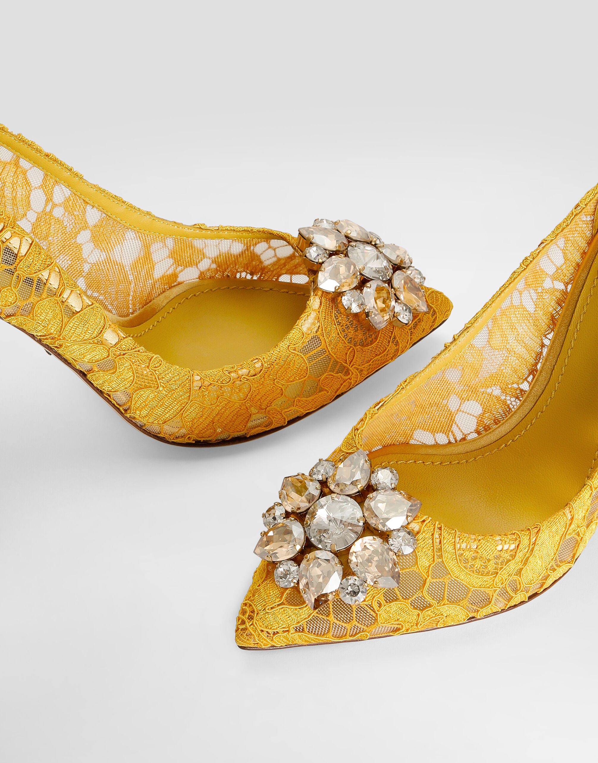 Pump in Taormina lace with crystals - 4