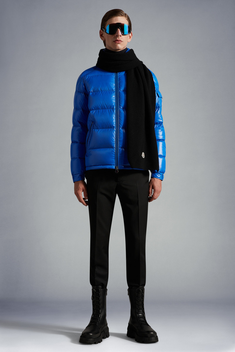 Moncler Cashmere Blend Scarf outlook