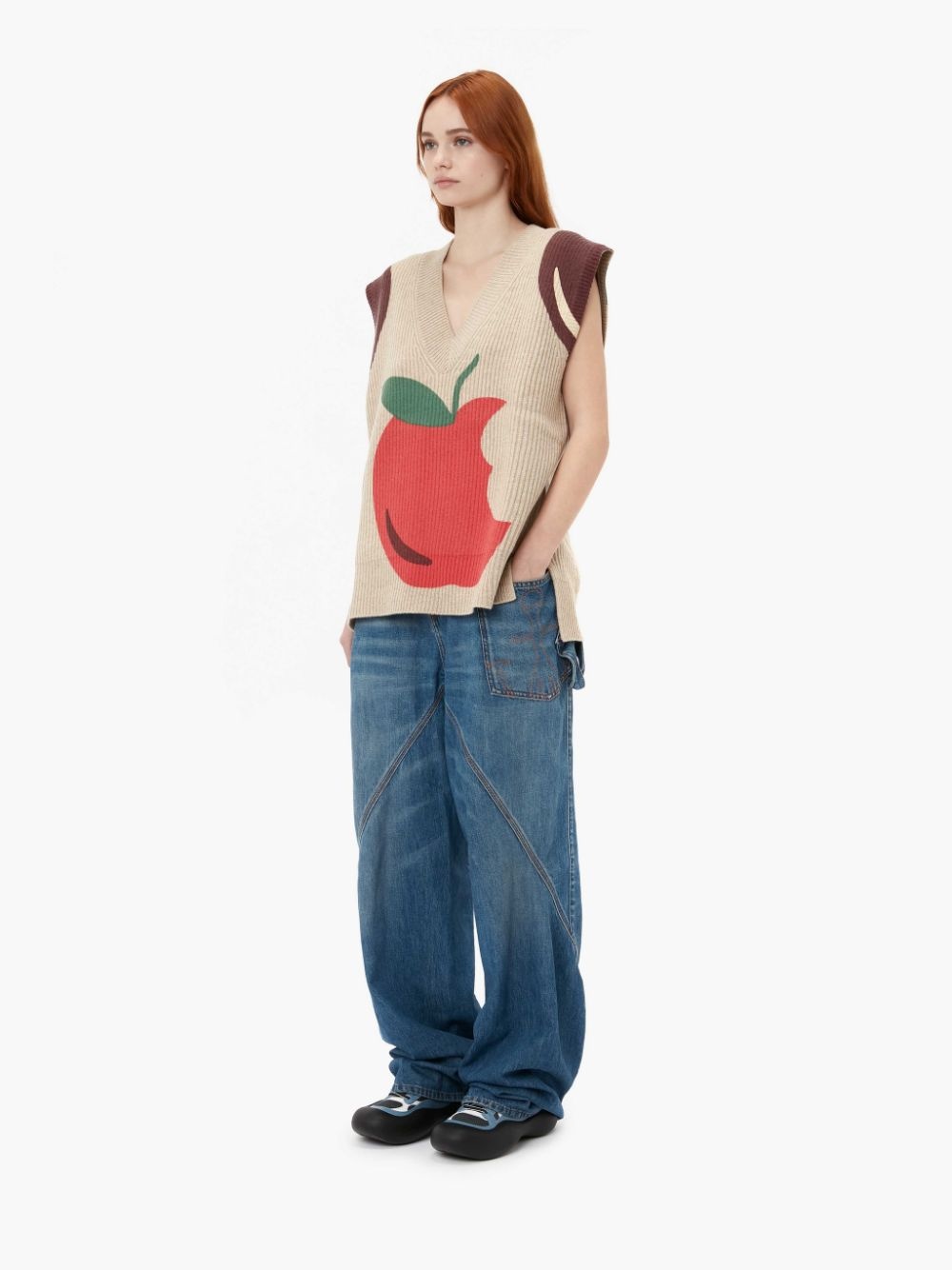 APPLE V-NECK VEST - 5