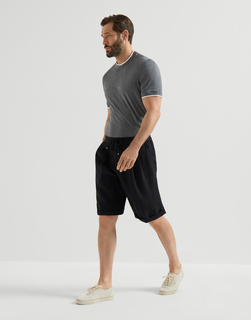 Garment-dyed Bermuda shorts in linen gabardine with drawstring and pleat 5