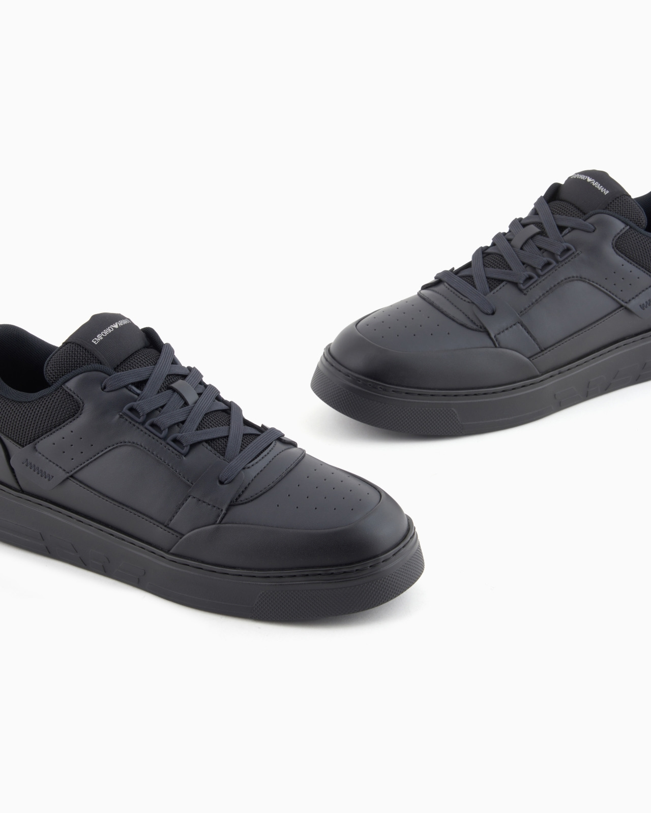 LEATHER SNEAKERS WITH MESH DETAILS - 5