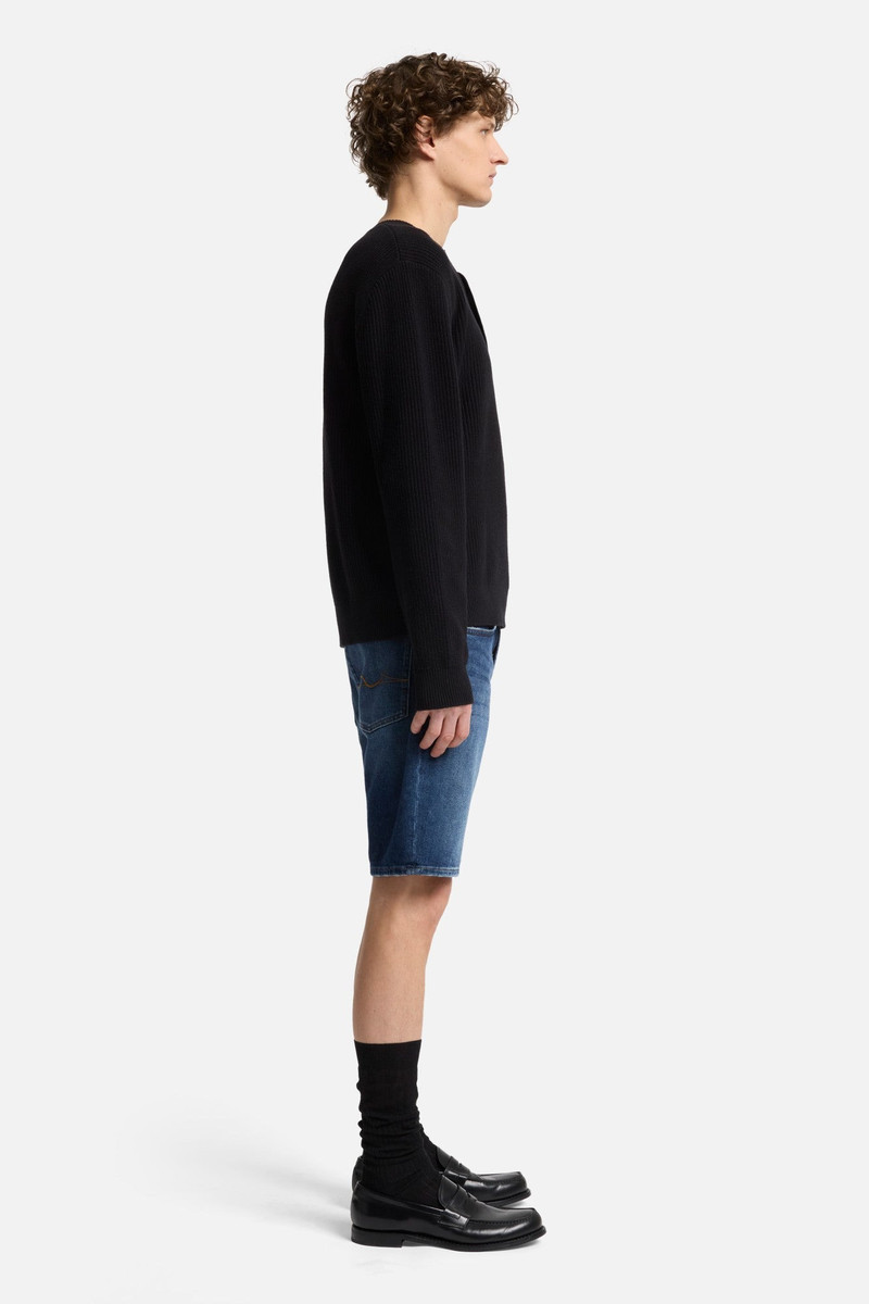 Henley Sweater in Black 6