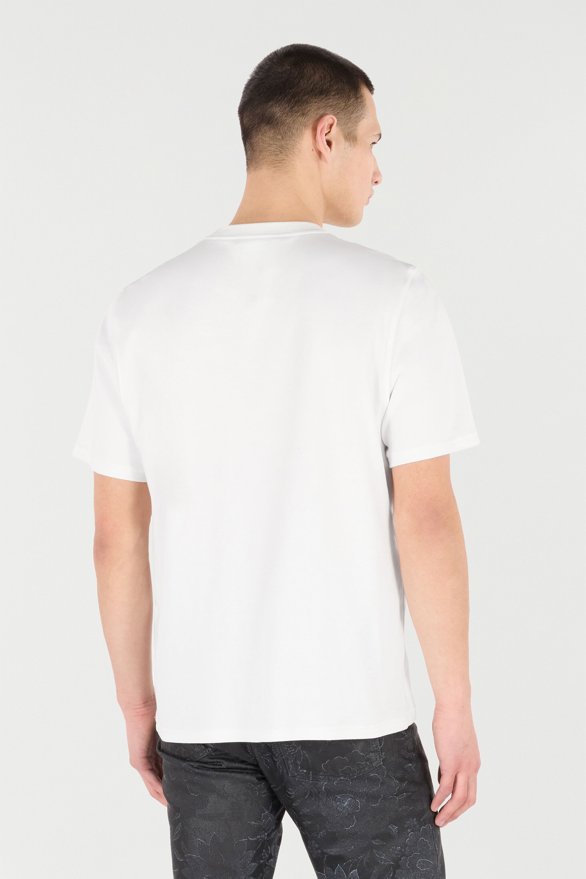 T-Shirt with Logo Patch - 4