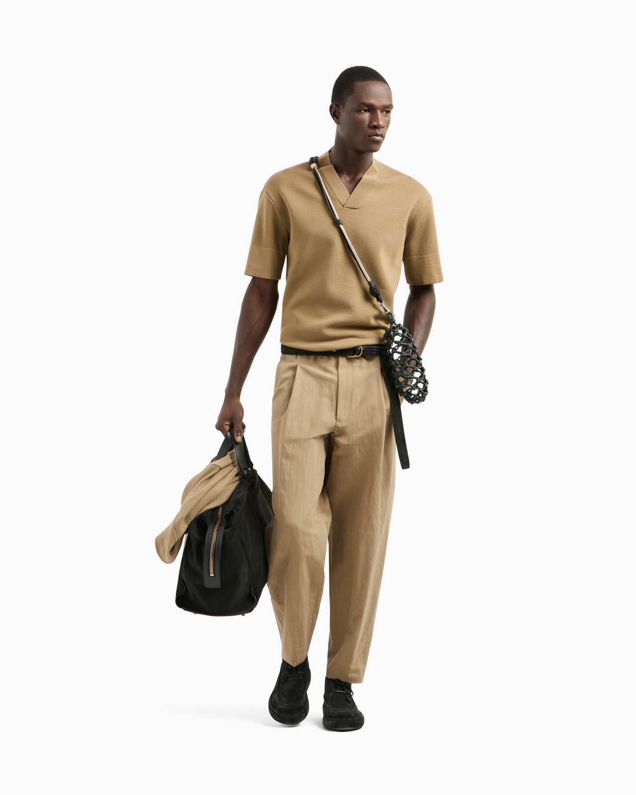 SHORT-SLEEVED V-NECK JUMPER IN VIRGIN WOOL - 2
