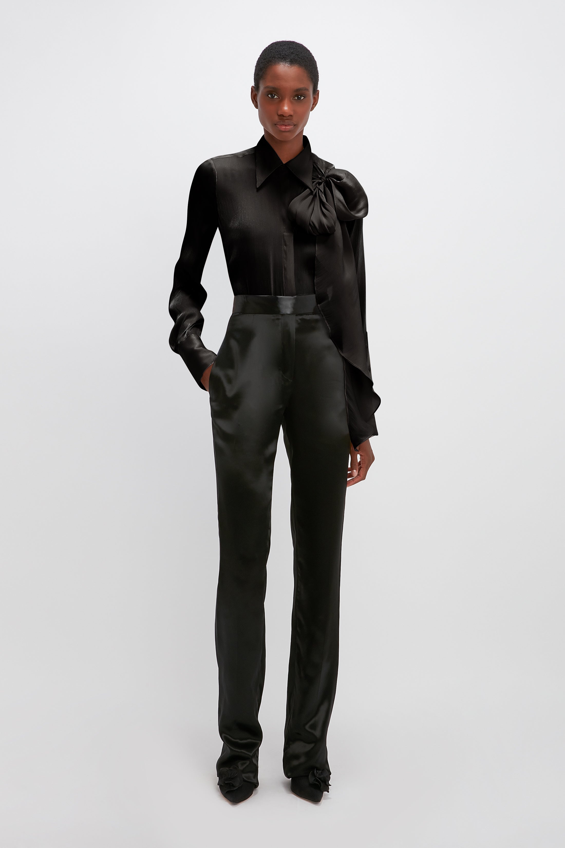 High Waisted Tailored Trouser in Black - 2