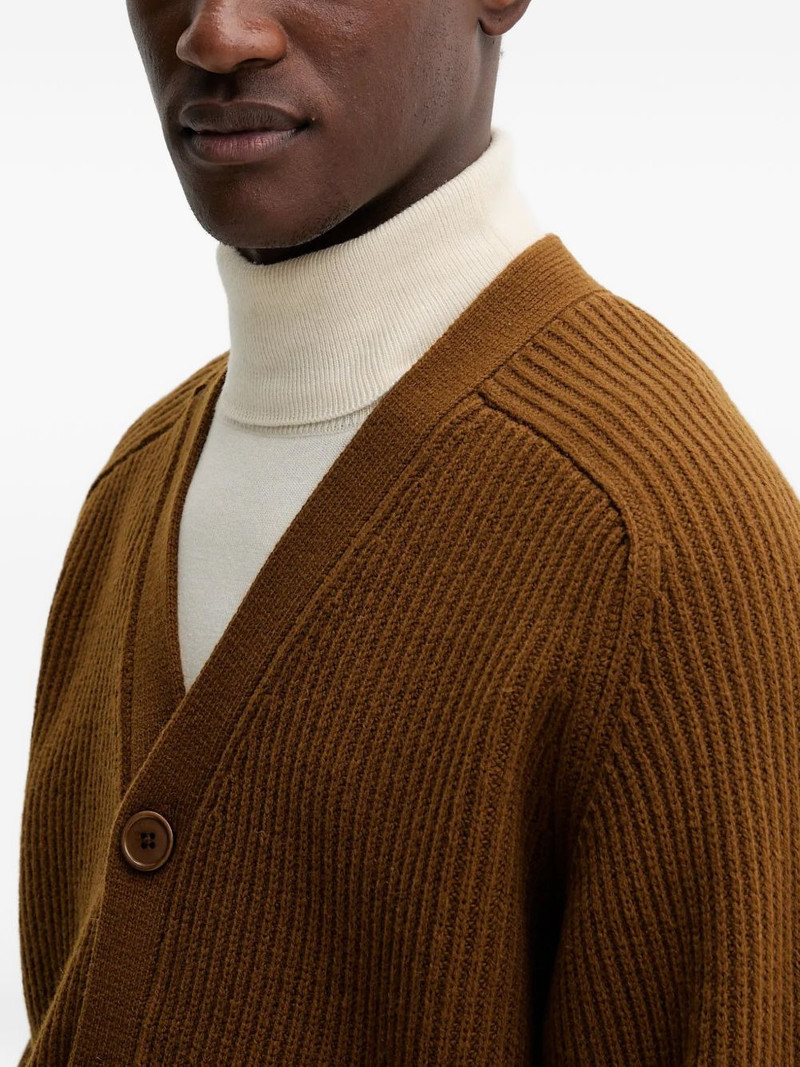 button V-neck cardigan 4