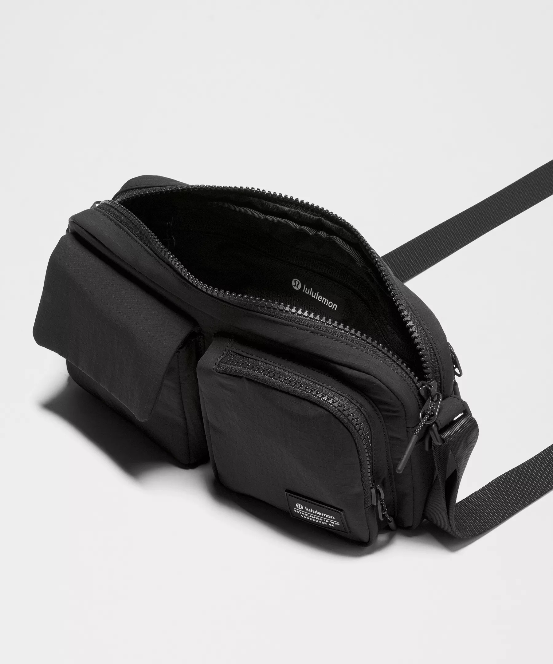 Multi-Pocket Crossbody Bag 2.5L - 4