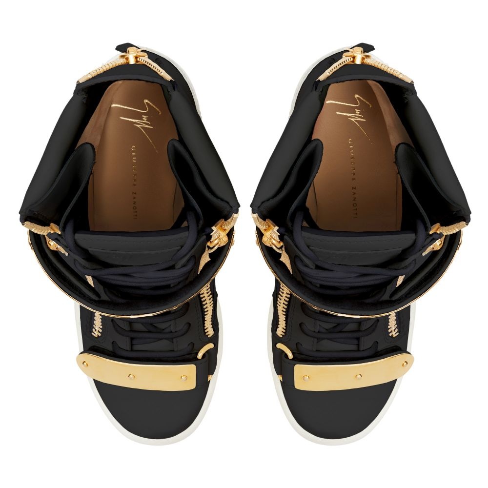 Coby Wedge - 4