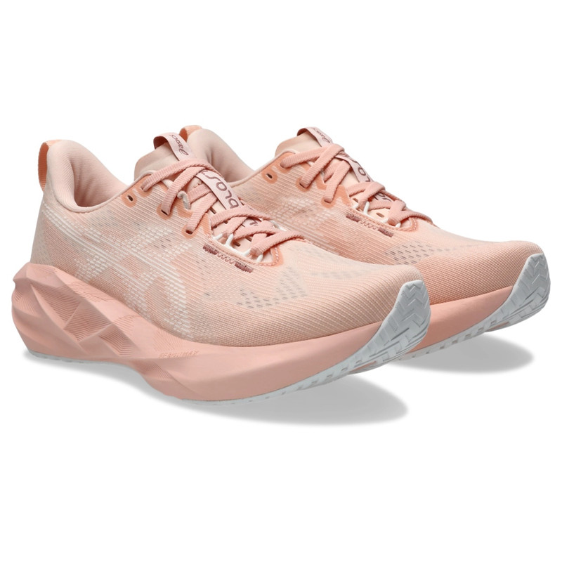 Asics NOVABLAST 5 outlook