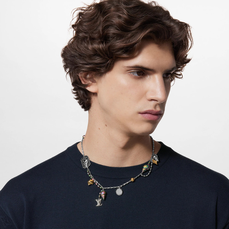 LV Shell Necklace 4