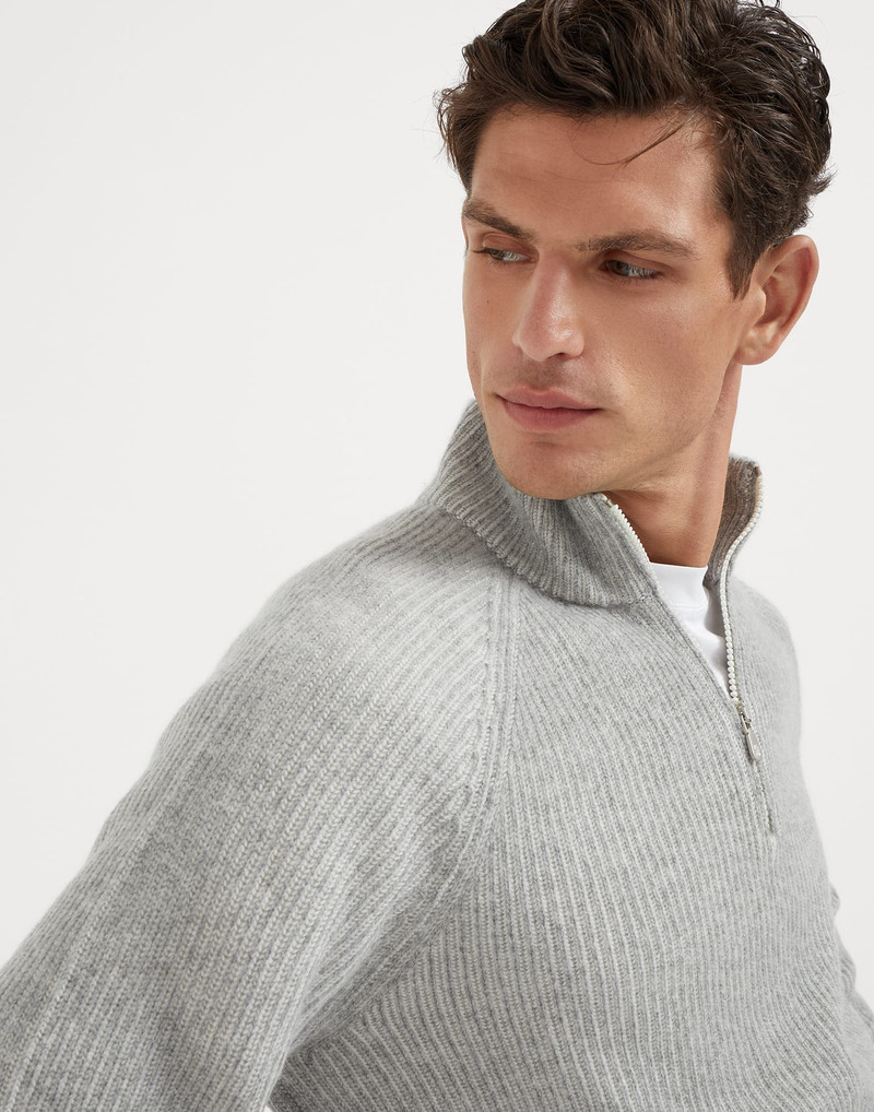 Cashmere vanisé English rib turtleneck sweater with zipper and raglan sleeves 3