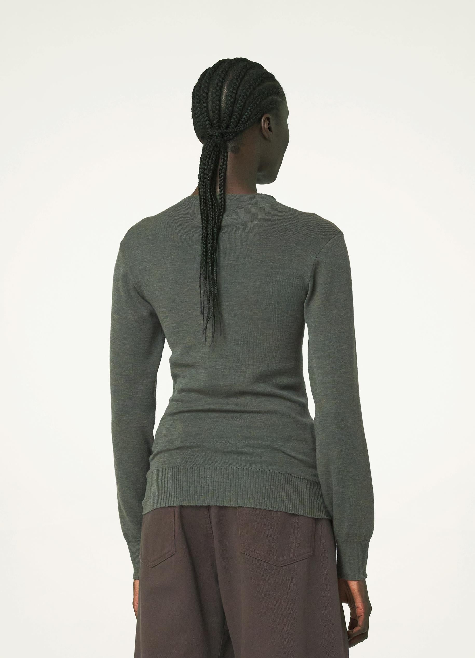 FITTED SEAMLESS CARDIGAN - 4