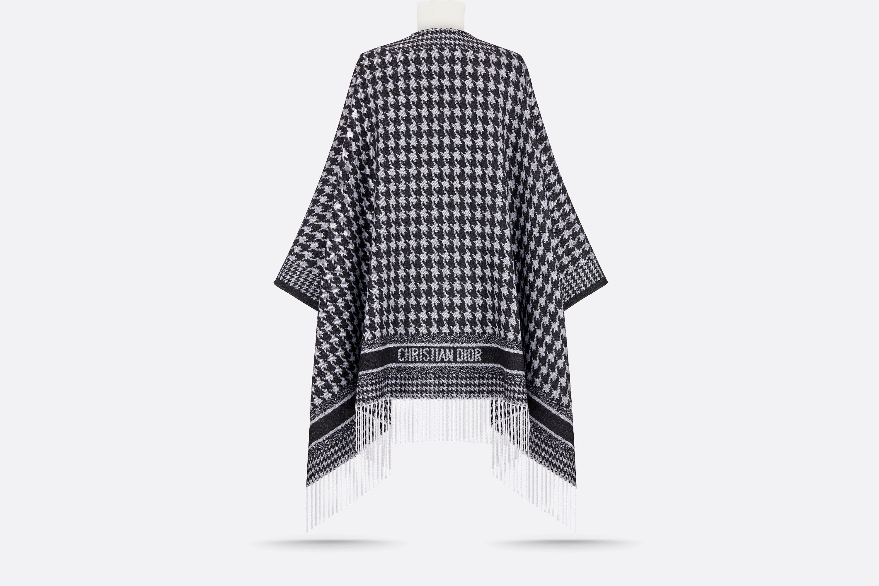 30 Montaigne Poncho - 4