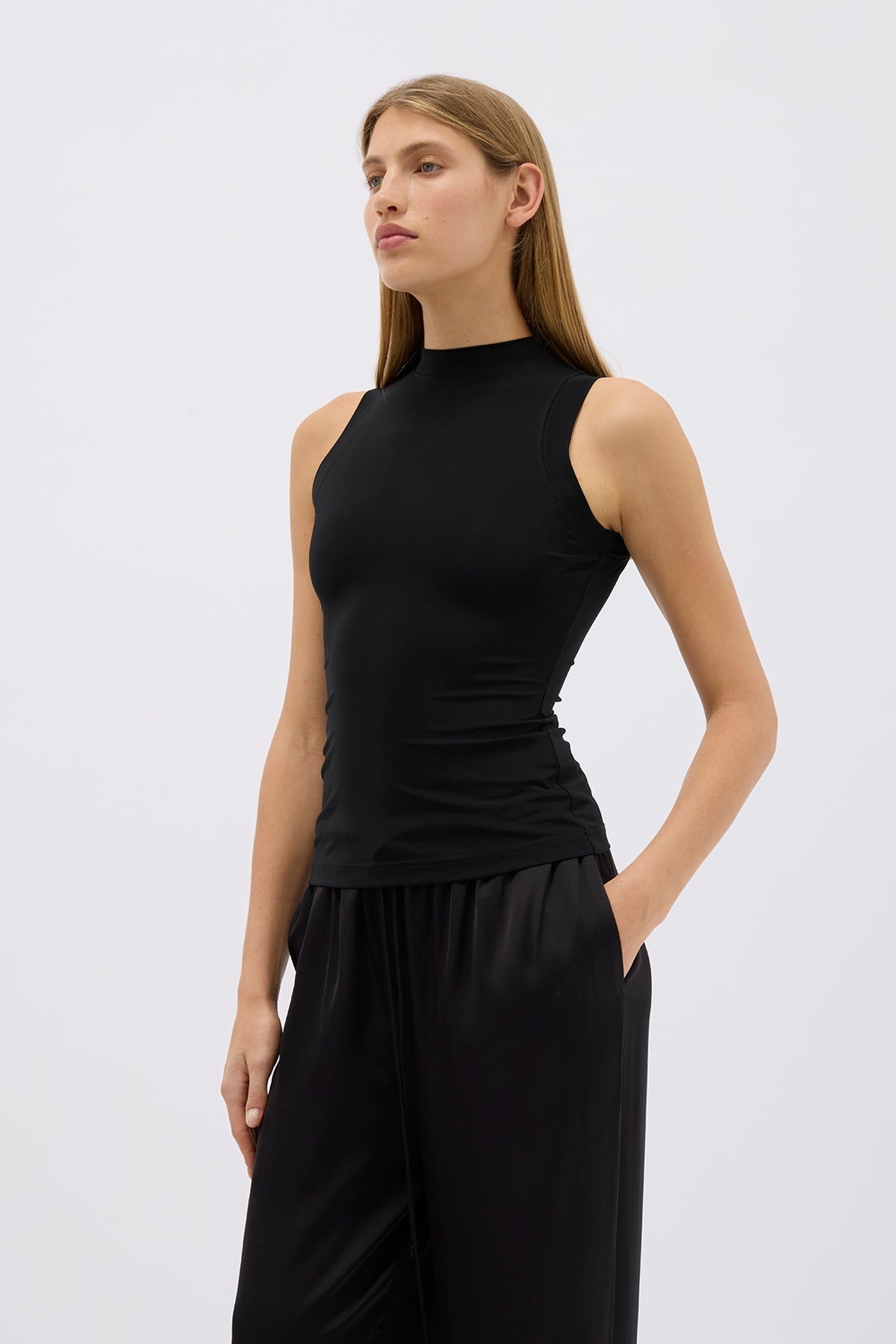 RICK TANK - BLACK - 3